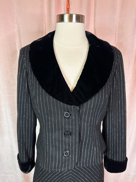 Vintage 1960s 70s Black Pinstripe Skirt Suit Set … - image 5