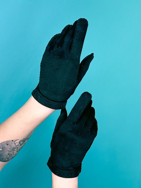 40s 50s Black Short Gloves - image 8
