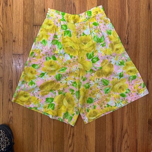 Vintage 1960s 70s Shorts Yellow Floral Bermuda Shorts