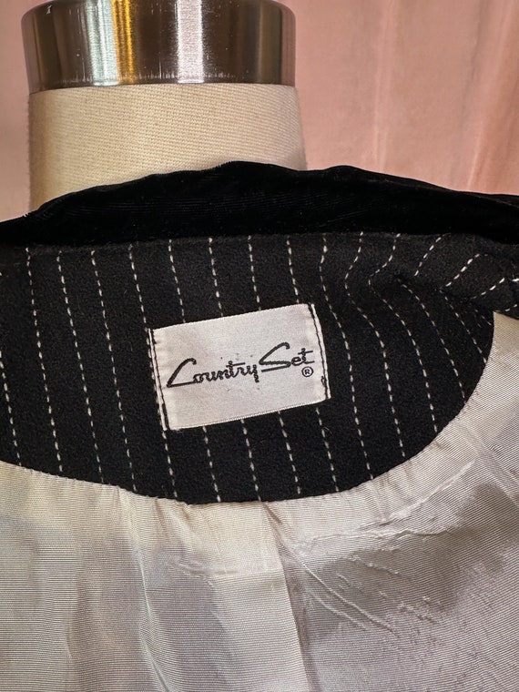 Vintage 1960s 70s Black Pinstripe Skirt Suit Set … - image 9