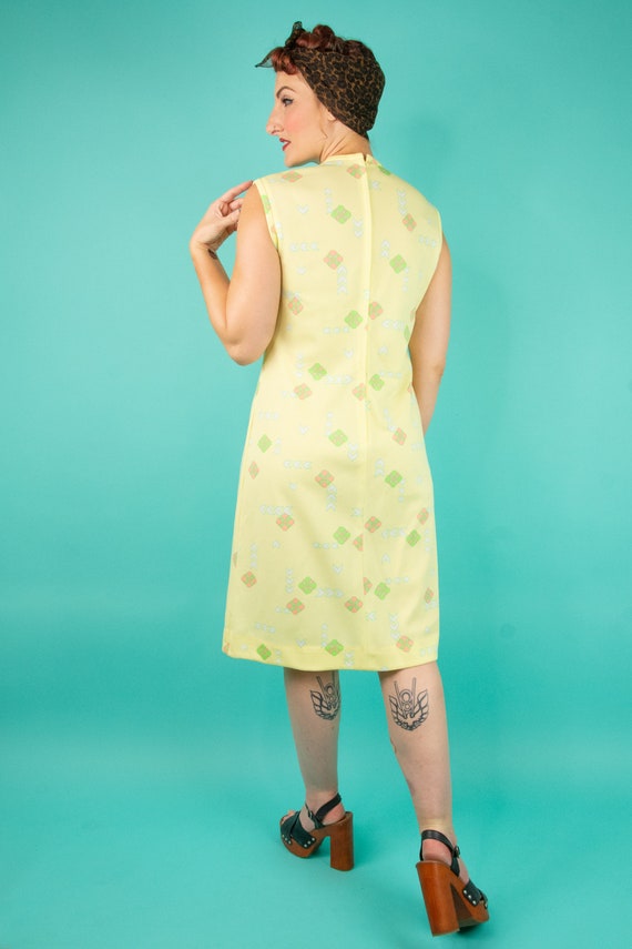 Vintage 1960s 36W Yellow Mod Dress Sleeveless - image 8