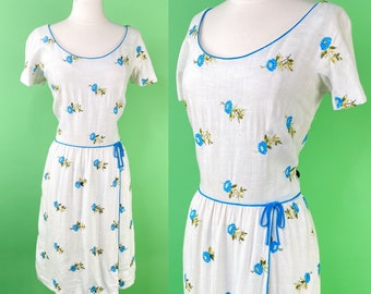 1950s 1960s 32W White Floral Wiggle Dress