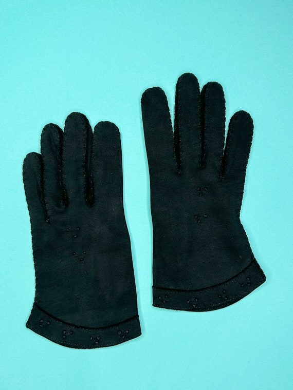 40s 50s Black Short Gloves - image 10