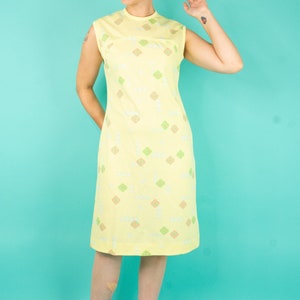Vintage 1960s 36W Yellow Mod Dress Sleeveless