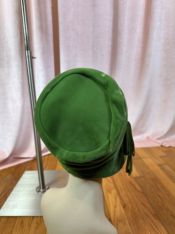 Vintage 1940s 50s Green Velvet Hat - image 6