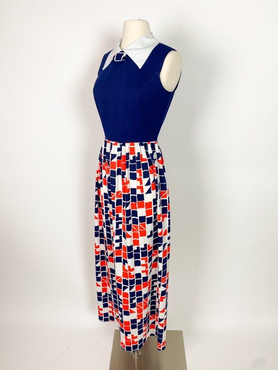 1970s S/M Blue White Red Color Block Geometric Dr… - image 5