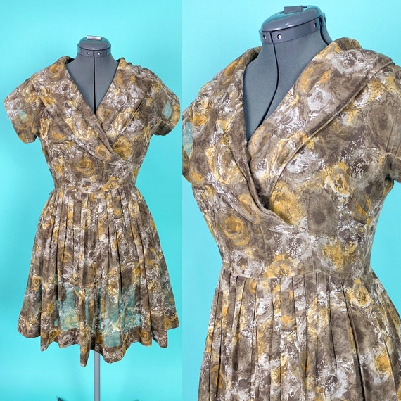 Vintage 1950s Floral Dress Brown 31W Medium Large - image 1