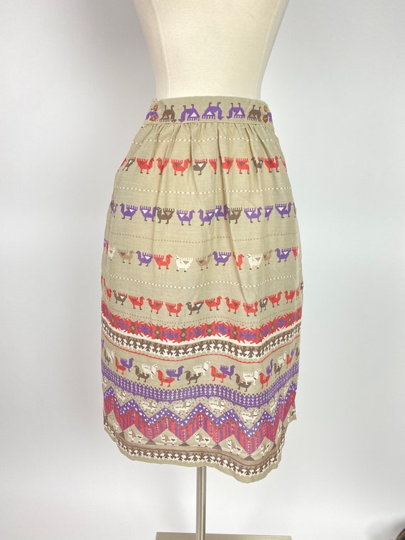 1970s 1980s Medium Gray Cream Skirt Ancient Aztec 