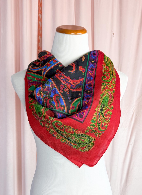 Foulard En Soie Vintage - Dimensions 77 X 80 Cm, Couleur Blanc, Occasion