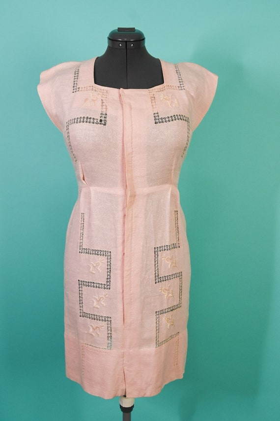 1940s 1950s 29W Medium Pink Linen Rayon Dress