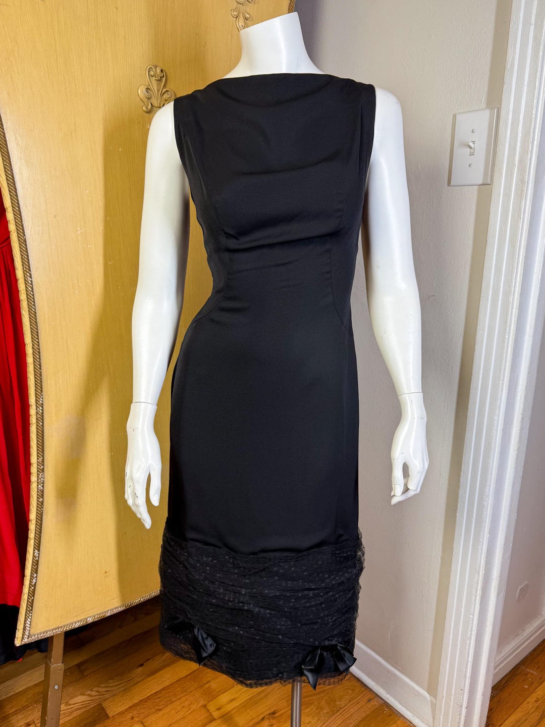 blue chiffon dress Light Long Evening Dress, Blue Beaded Waist Wedding Party Size:us 16 LowStock:42732148654131 Isaia White/Blue Stripe Dress