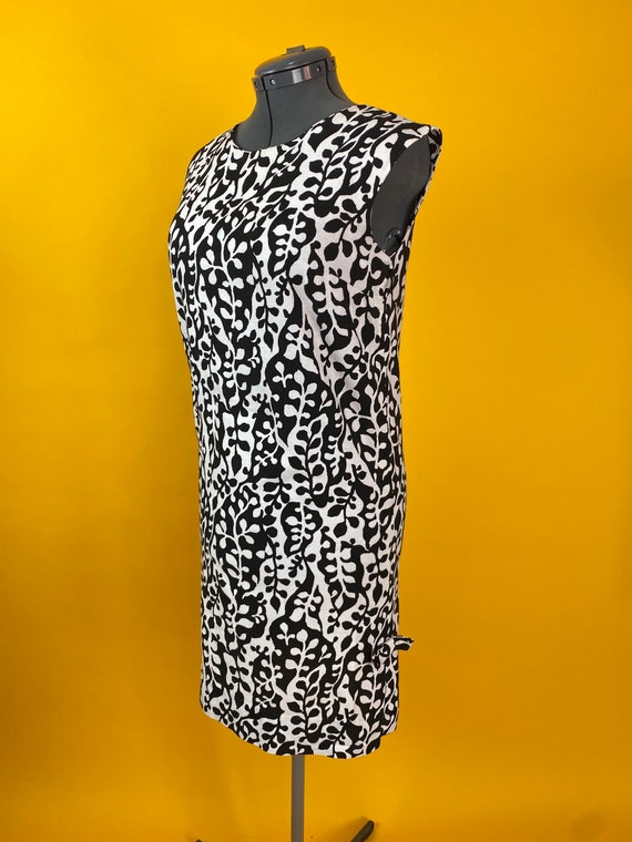 Vintage 1960s 40” Bust Mod Vine Print Black and W… - image 1