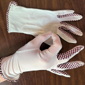 Guantes blancos vintage de los años 50 con detalles de cuadros, talla 7