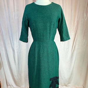 Vintage 1950s 60s Green Pencil Wiggle Dress Small
