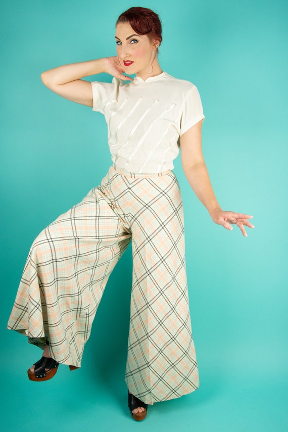 1970s 27W Plaid Pants Bell Bottom Trousers - image 4