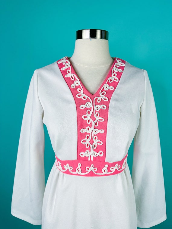 60s 70s White and Pink Mini Dress Longsleeve - image 2
