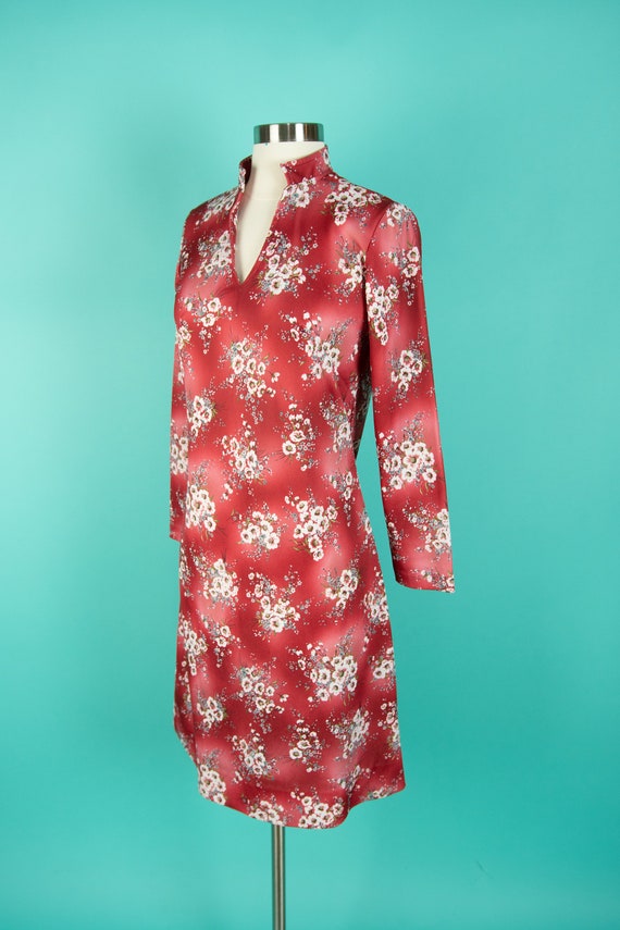 1970s 30" Waist Red Floral Dress - image 5