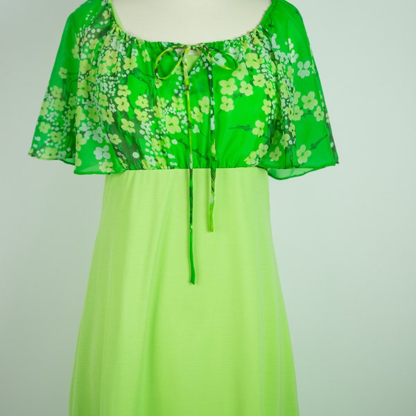 1970s Green Butterfly Capelet Dress 28W XS Small