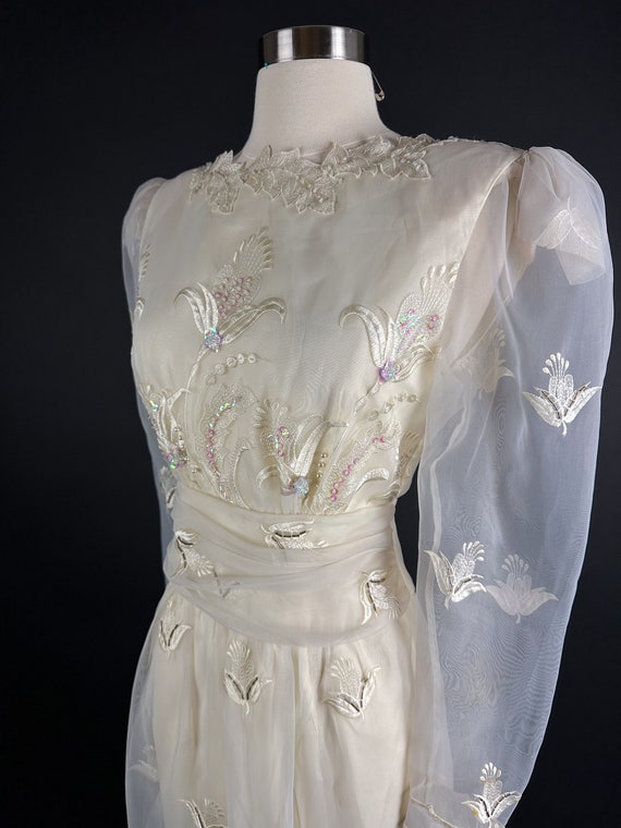 Late 1970s 1980s Formal and or Wedding Dress Smal… - image 4