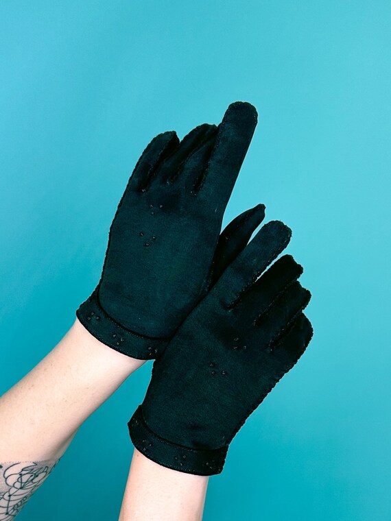 40s 50s Black Short Gloves - image 4