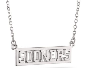 Stone Armory Officially Licensed University of Oklahoma Sooners Necklace – Adjustable 16-20in Chain – Oklahoma Sooners Gift for Women