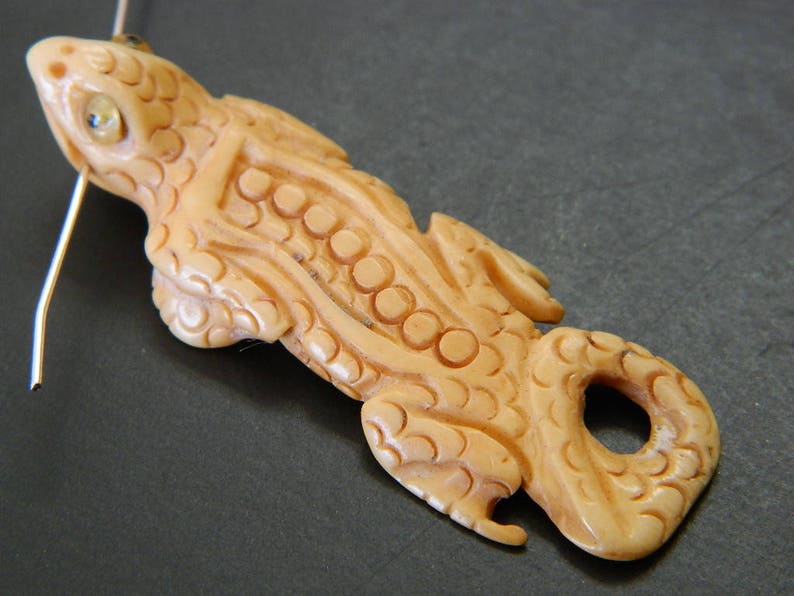 Handmade Carved Ox Bone Lizard Focal Pendant Bead Amulet Pendant 55MM Sandy Brown Hand Carved Ox Bone Lizard Pendant Bead Amulet