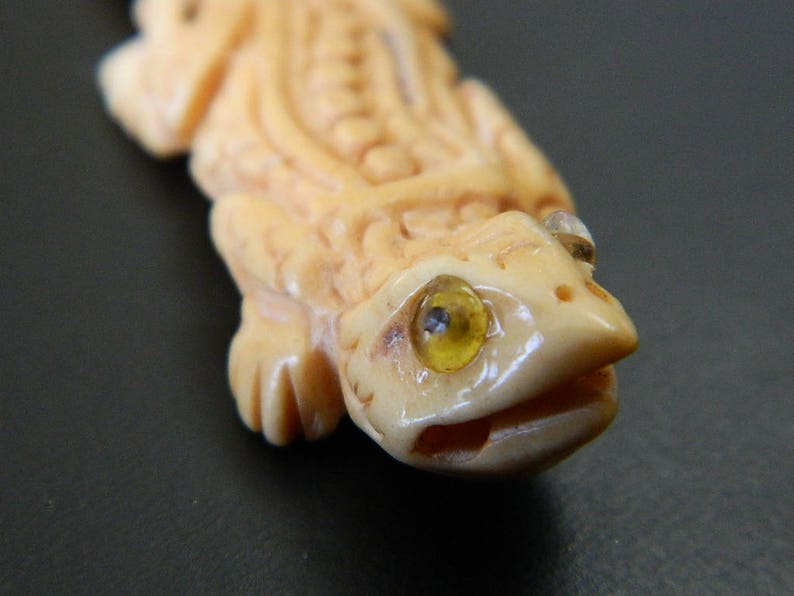 Handmade Carved Ox Bone Lizard Focal Pendant Bead Amulet Pendant 55MM Sandy Brown Hand Carved Ox Bone Lizard Pendant Bead Amulet
