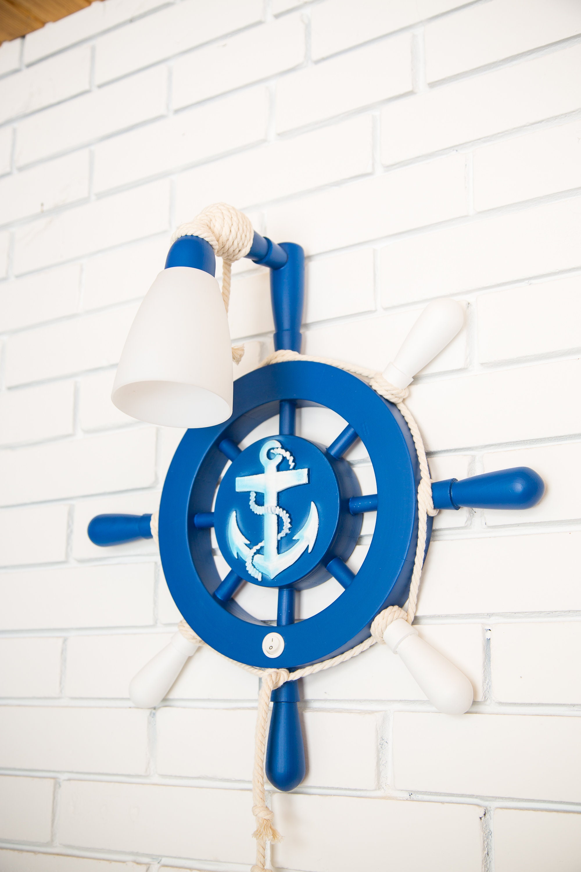 Wandleuchte aus Holz im nautischen Stil Steuerrad mit | Etsy