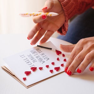 Wenskaart. Ik noem het Magie als ik bij je ben. Heart Shower Gewatteerde kunst om in te lijsten. Man Vrouw. Verjaardagscadeau idee voor verloofd stel afbeelding 1