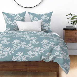 100% Italian Cotton Sateen Botanical Leaf Print Duvet and Pillow Shams | Minimalist, Boho Farmhouse Bedding | Light Blue and White Bedding