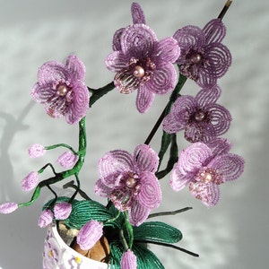 フレンチビーズの人工トピアリー蘭鉢植え