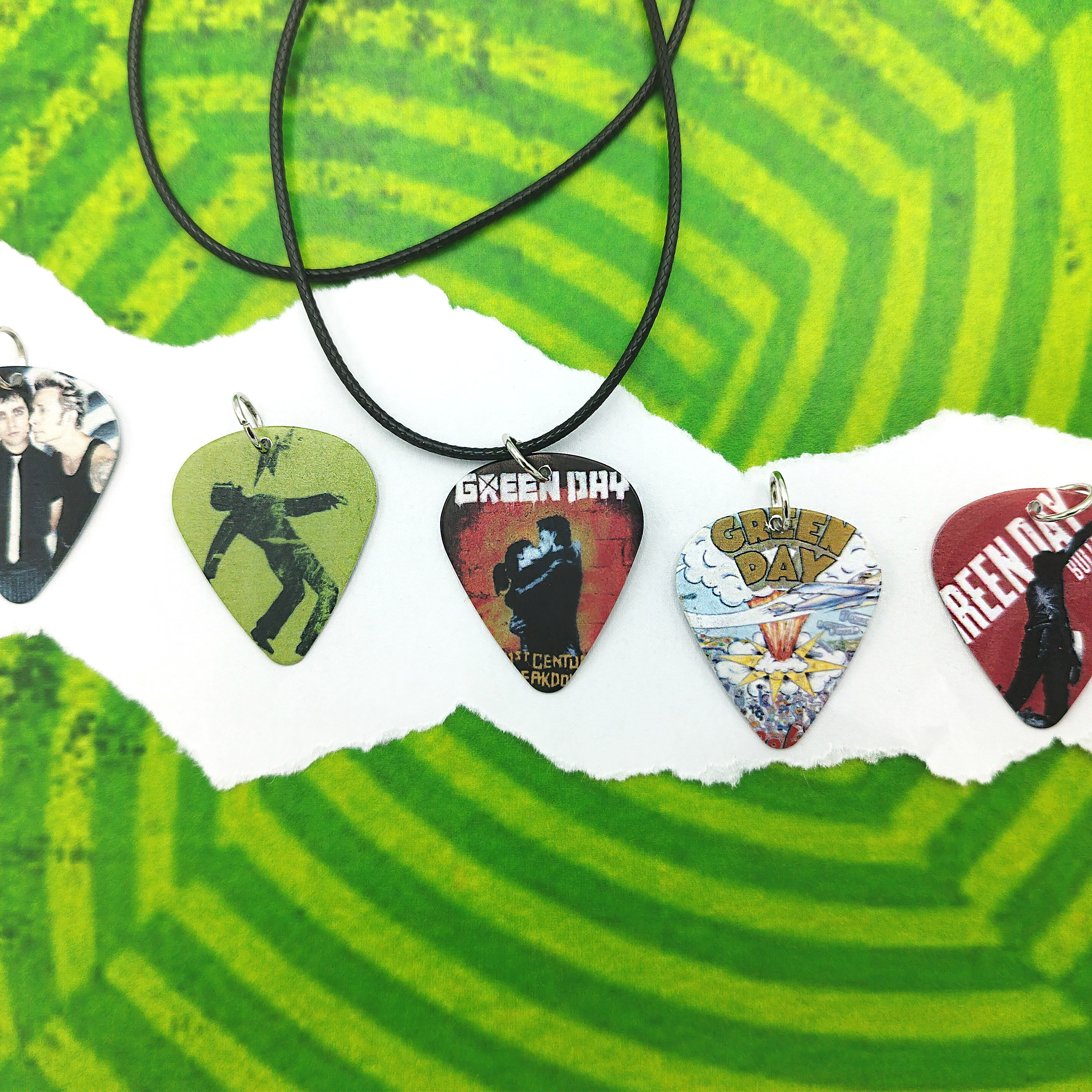 GREEN DAY Guitar Pick Punk Pendant Plectrum Necklace Guitarist