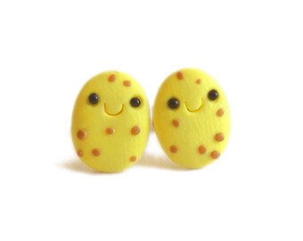 Kolczyki Kawaii Potato Quirky – Miniaturowa biżuteria z jedzeniem – Zabawne sztyfty z gliny polimerowej