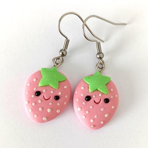 Pink Strawberry Earrings – Cute Kawaii Fruit Jewelry – Polymer Clay Earrings – Handmade Dangle Earrings – Fun Gift for Her