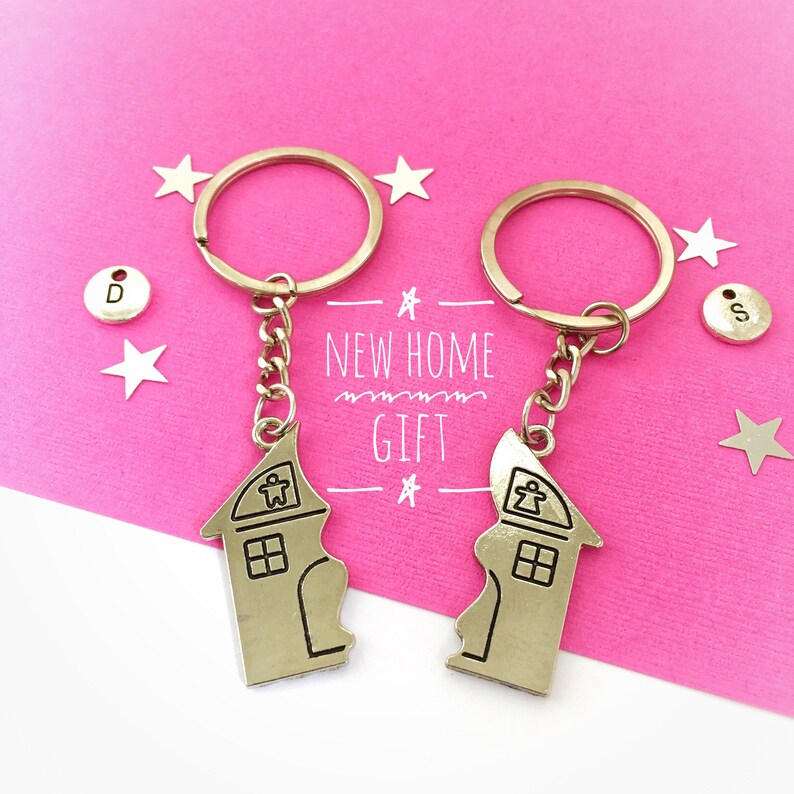 Key Ring Pair Of "Our First Home" Matching Keyrings - His And Hers House Warming Gift In Stainless Steel Baby's First Christmas Collectibles - Foto 5