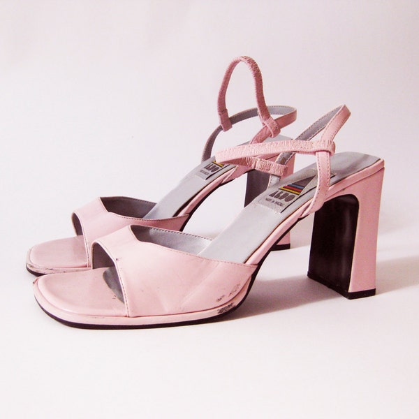 90s Powder Pink Sandals 8 39