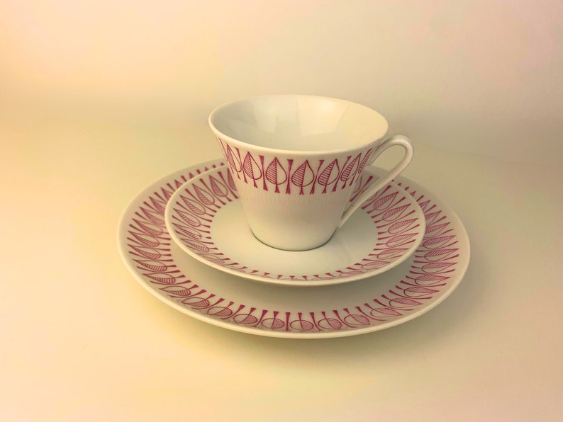 Karlskrona Upsala Ekeby: Exclusive Midcentury Swedish Teacup Trio Set Leaf Pattern, Vintage Scandinavian Design Collectible zdjęcie 1