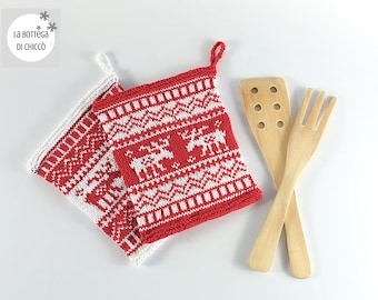 Two knitted pot holders, reindeers potholders, hot pads, Christmas pot holders, red and white pot holders, Christmas kitchen decoration.