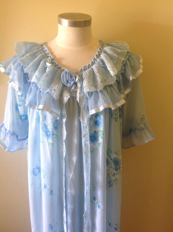 Vintage blue nightie set, house coat and night gow