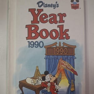 Walt Disney Wonderful World of Reading Disney&#39;s Year Book 1990 Grolier Enterprises Vintage Hardcover Kids Book