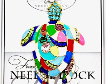 Aide-mémoire tortue en mosaïque arc-en-ciel : aiguille à aiguille en émail avec cristaux Swarovski