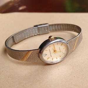 Pierre Cardin Classic Mid Century Ladies Quartz Wrist Watch- New Battery Runs