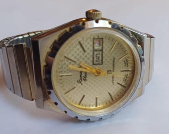 Vintage 1970s Gold Tone Remington Electra 23 Mechanical (Wind Up) Men's Date Wrist Watch