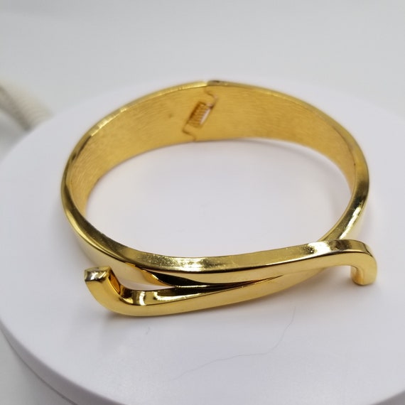 Shiny Vintage Gold Tone Clamper Cuff Bracelet - image 4