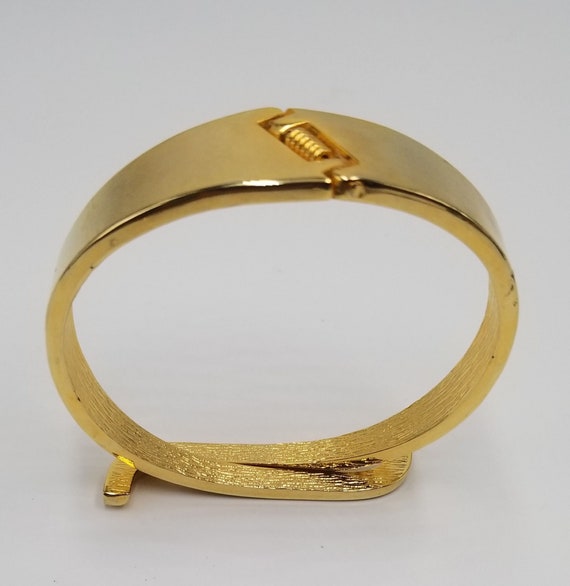 Shiny Vintage Gold Tone Clamper Cuff Bracelet - image 8