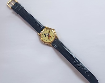 Lorus Mickey Mouse Gold Tone Quartz Watch V515-6000 Working  display picture 2