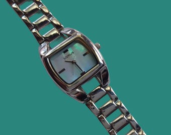 Vintage LORUS Silver Tone Abalone Fashion Analog Watch-New Battery