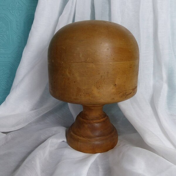 Vintage Franse houten Hat blok en Stand - Hat Form - modevak vormen - gedraaide Wood - Treen - kapstok - Mme. Sheeta theatrale hoedenmaker