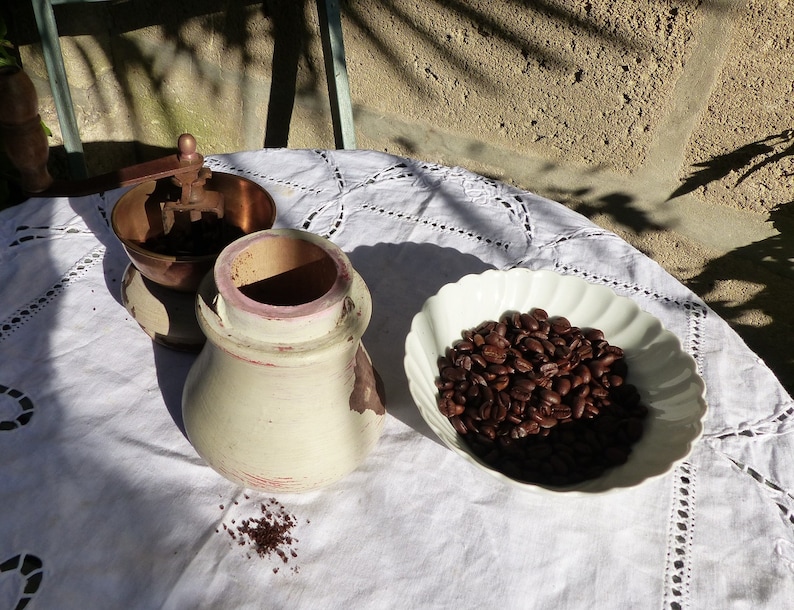 Shabby Chic Coffee Grinder Vintage French Coffee Grinder French Country Kitchen French Coffee Mill Wood /& Brass Coffee Grinder