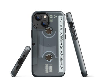 Capa para celular inspirada na fita cassete do meu primeiro show do Phish - Personalize para o seu primeiro show